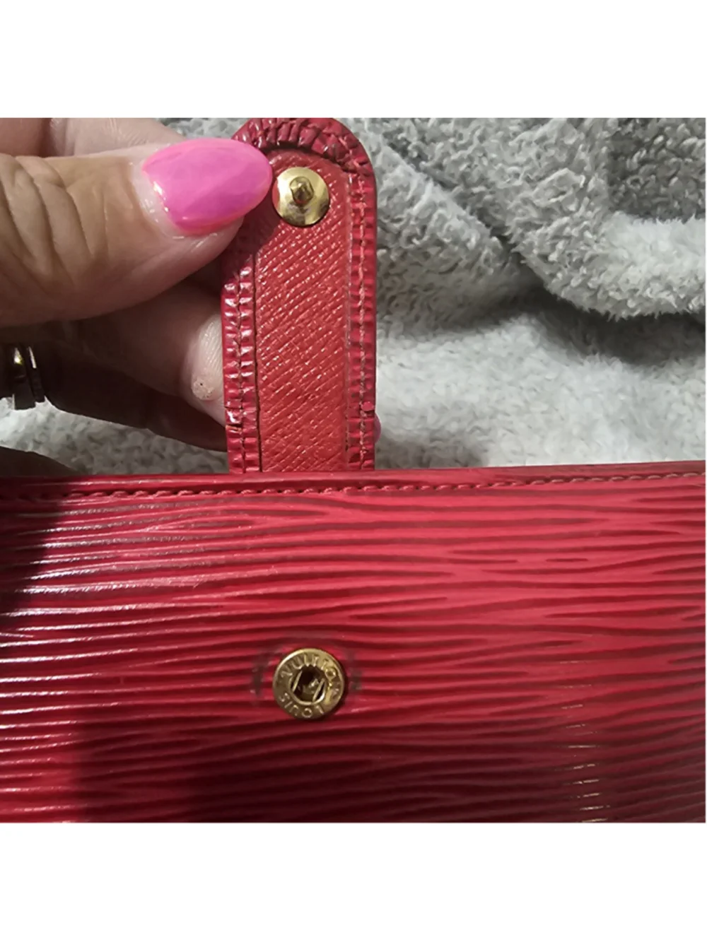 Louis Vuitton Epi Leather Wallet Kisslock Red Gold